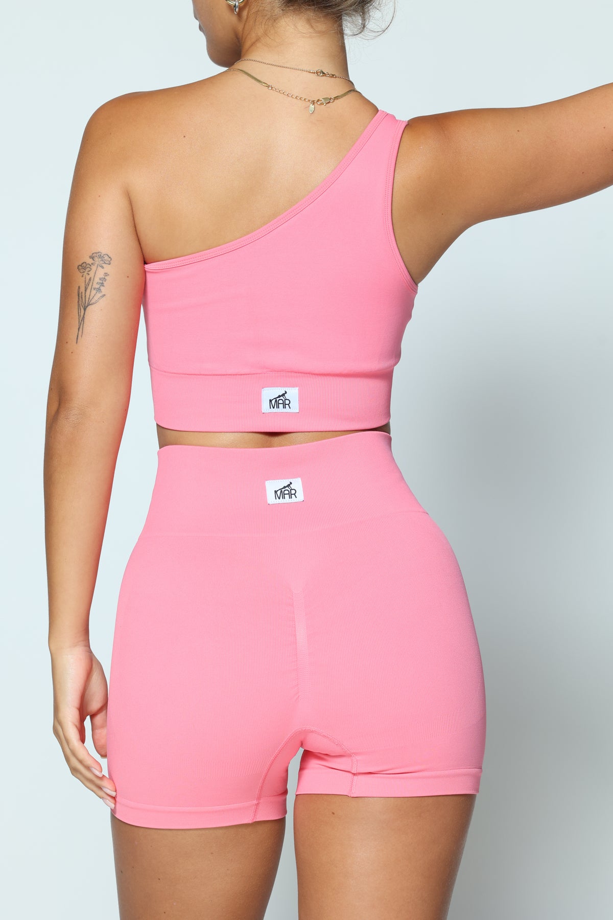 דגם אמה - טייץ קצר מחטב עם כיווצים