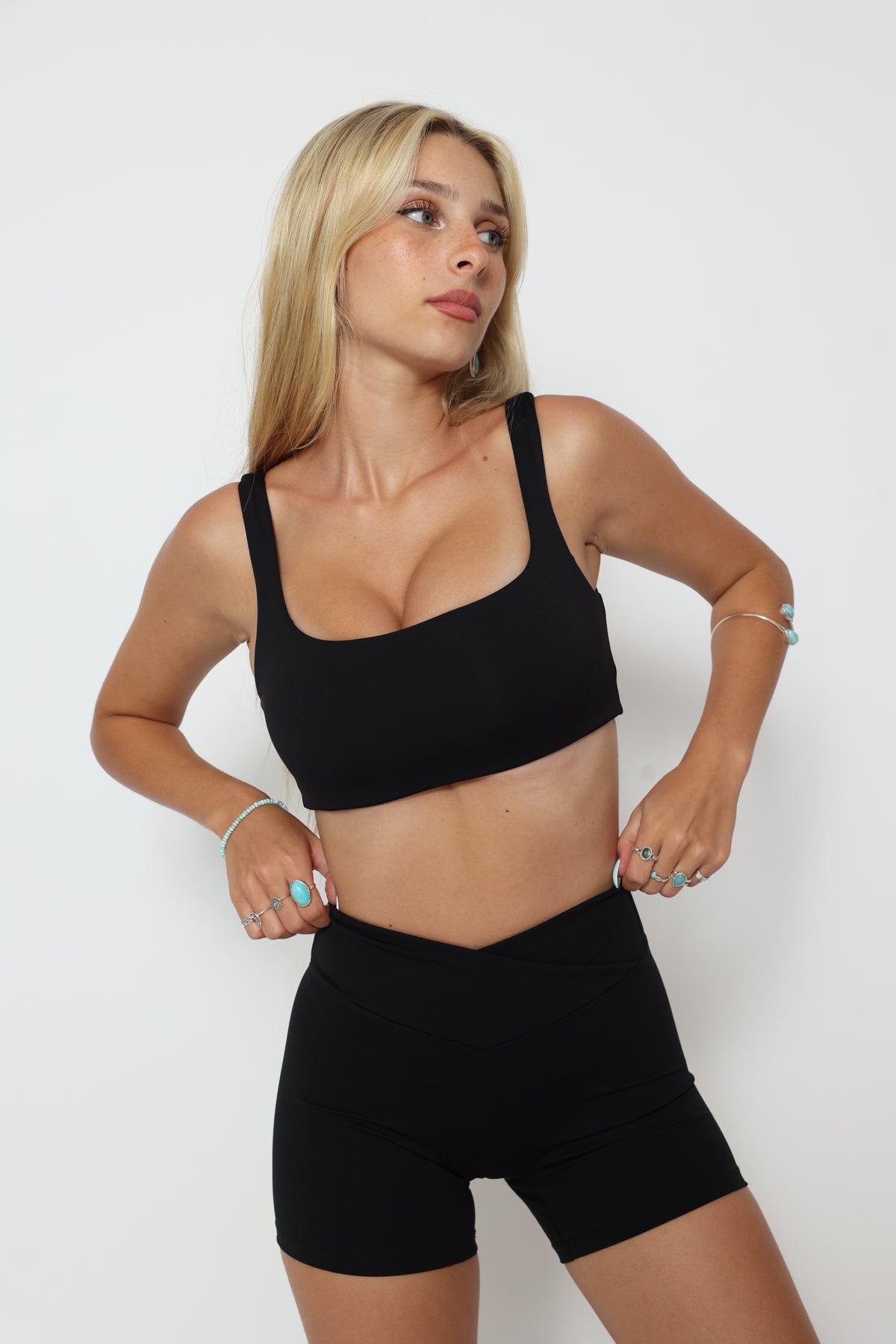 דגם סופיה - טייץ קצר מחטב לנשים | MAR SPORTWEAR