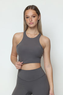 קרופ טופ דגם גיין טופ כתפיות איקס בגב