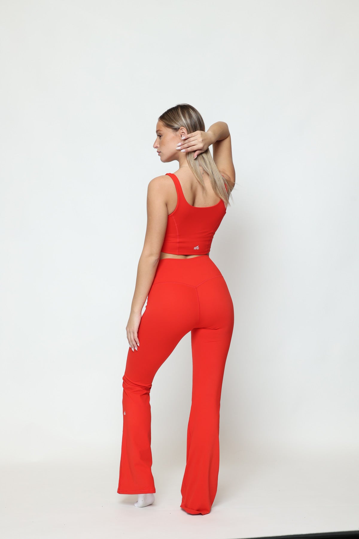 דגם גיין - קרופ טופ כתפיות עבות-MAR