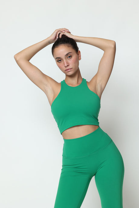 קרופ טופ דגם גיין - טופ כתפיות איקס בגב