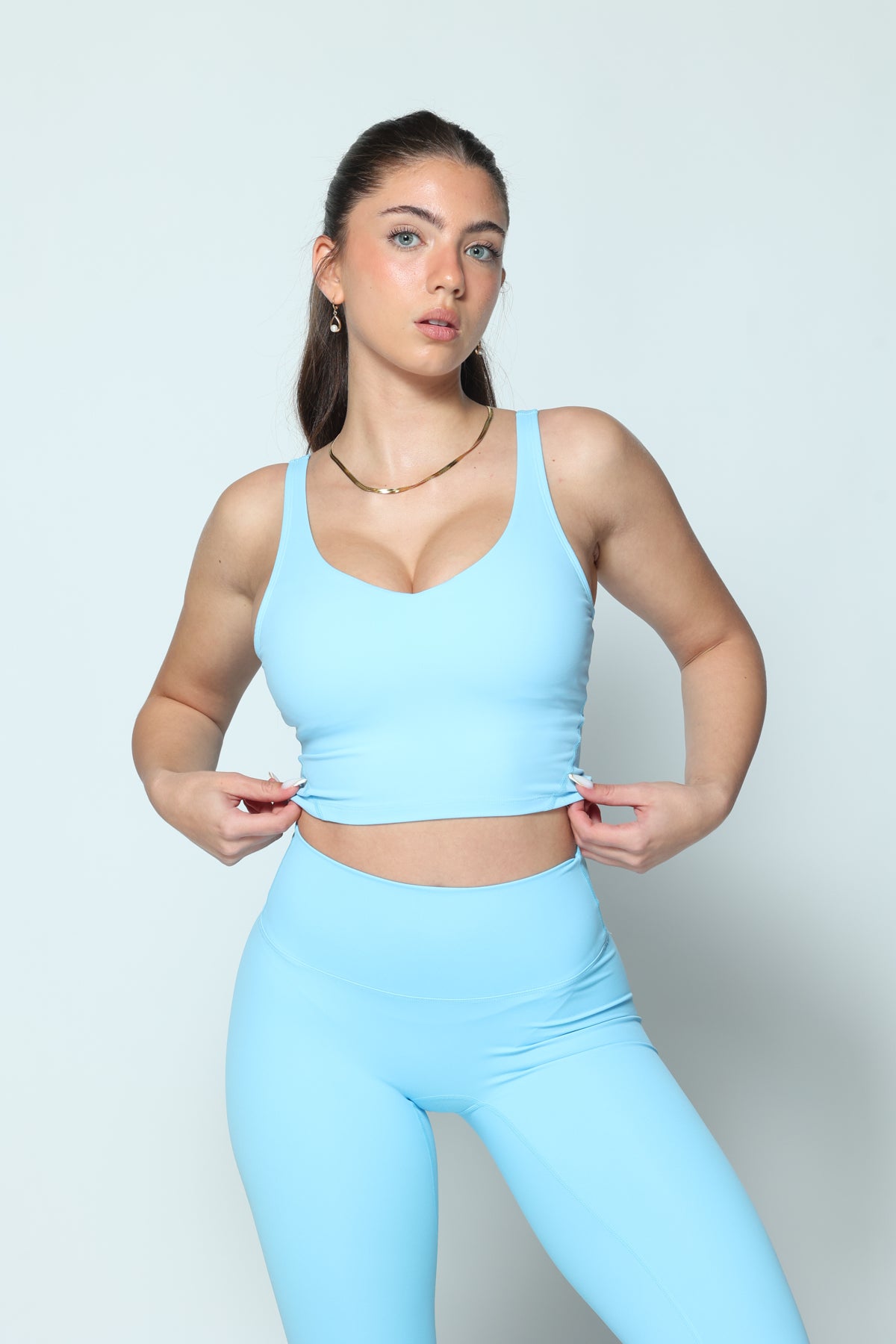 דגם איימי - קרופ טופ כתפיות