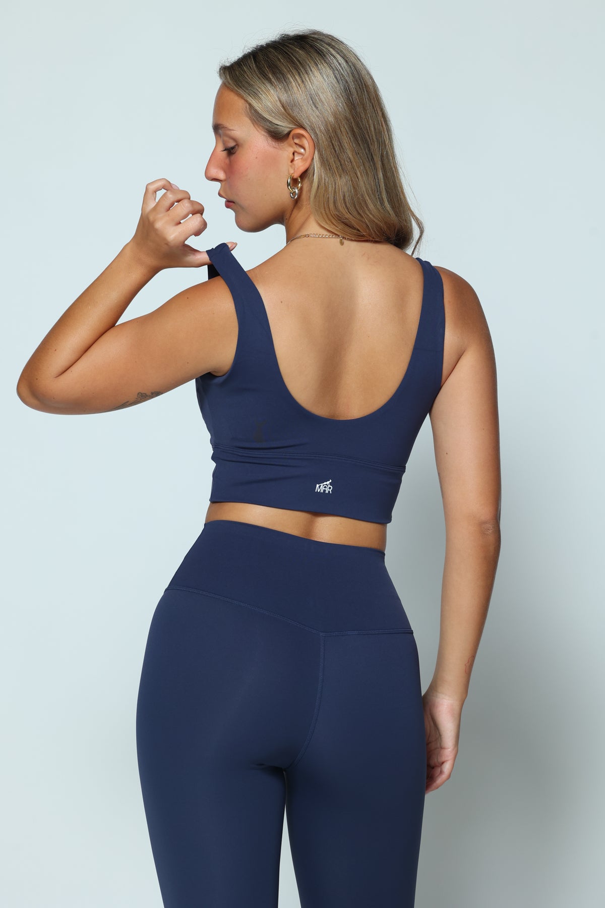 סט דגם אדל - טייץ ארוך וקרופ טופ