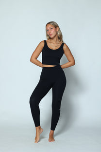 סט דגם אדל - טייץ ארוך וקרופ טופ