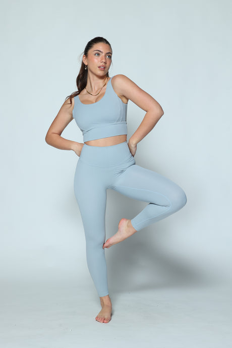 סט דגם אדל - טייץ ארוך וקרופ טופ