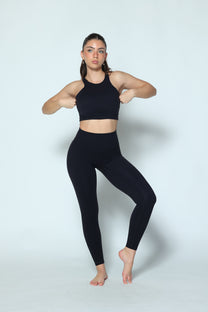 דגם גיין - קרופ טופ כתפיות קולר