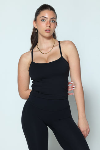 טופ ספורט מחטב לנשים דגם מדיסון בצבע שחור - MAR SPORTWEAR