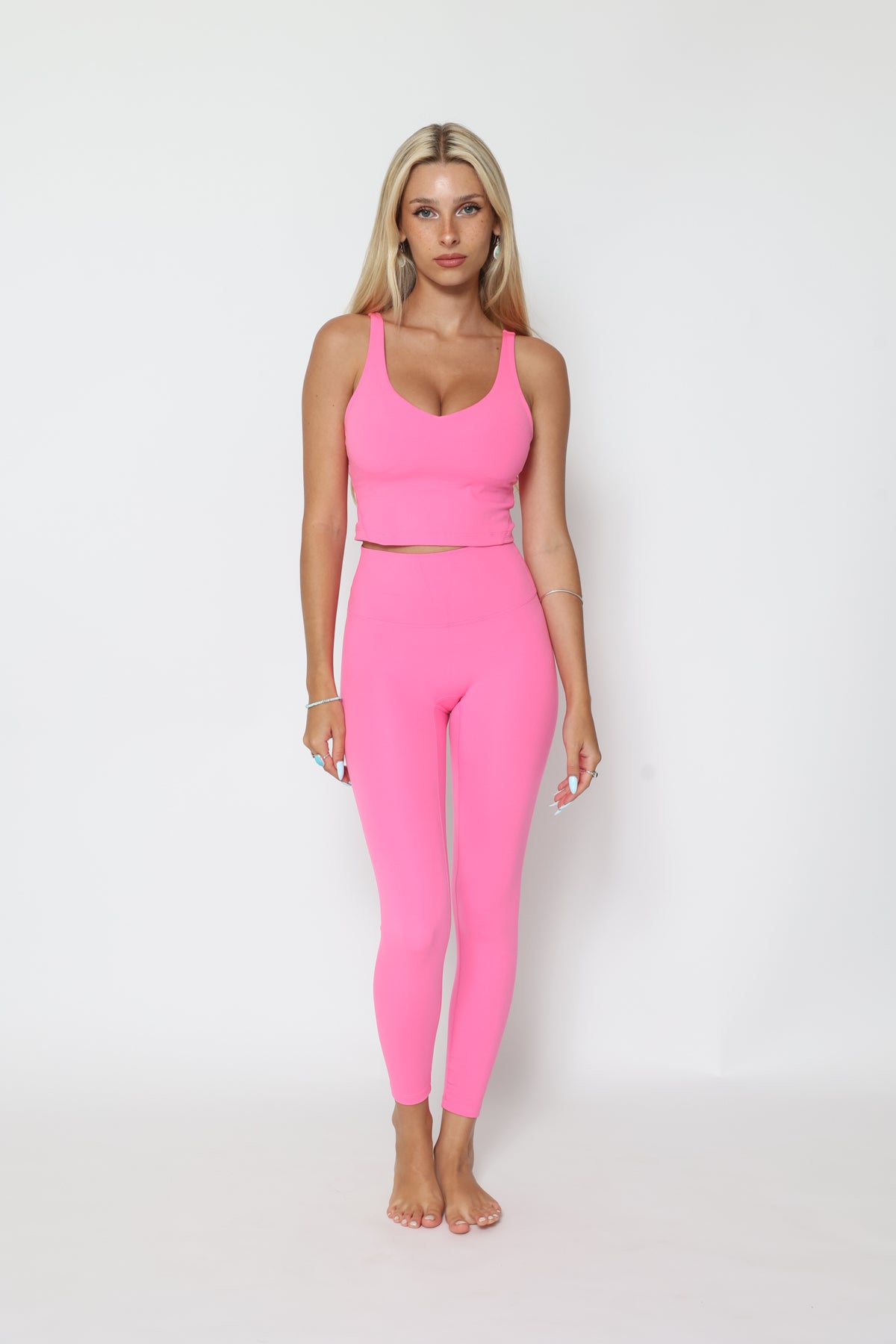 דגם איימי - קרופ טופ כתפיות