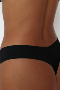 תחתון חוטיני ללא תפר מבד מיקרו - מארז שלישייה