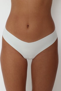 תחתון חוטיני ללא תפר מבד מיקרו - מארז שלישייה