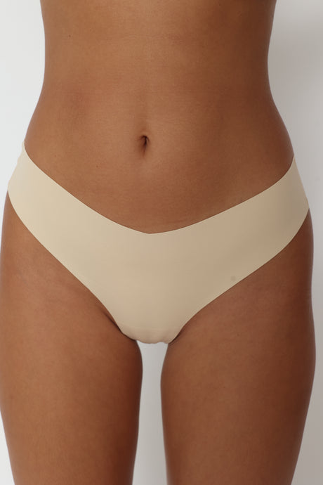 תחתון חוטיני ללא תפר מבד מיקרו - מארז שלישייה