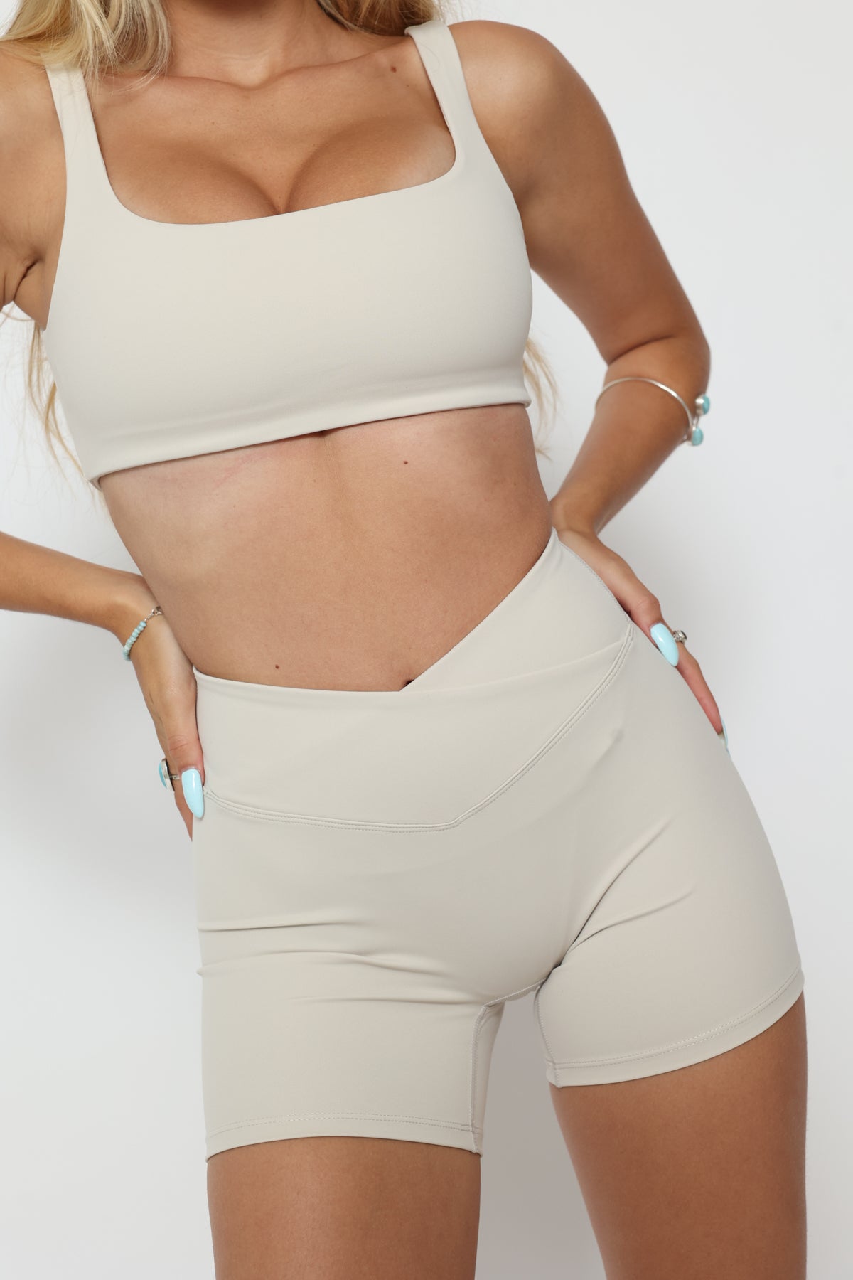 דגם סופיה - טייץ קצר מחטב