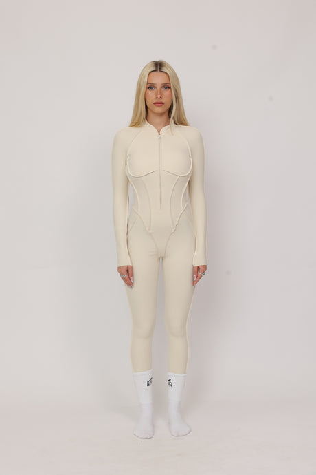 דגם אשלי - אוברול היסטרי עם תפרים בולטים