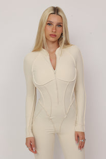 דגם אשלי - אוברול היסטרי עם תפרים בולטים