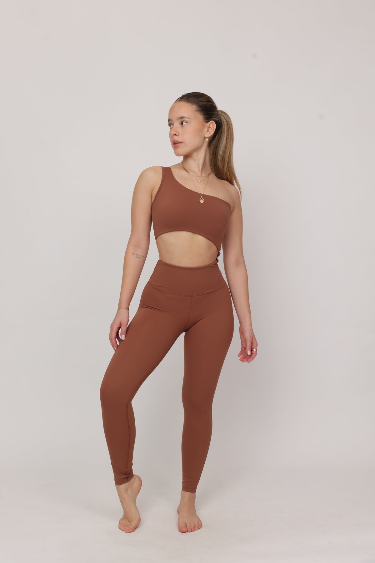 דגם ריף - אוברול טייץ ארוך וטופ כתף אחת