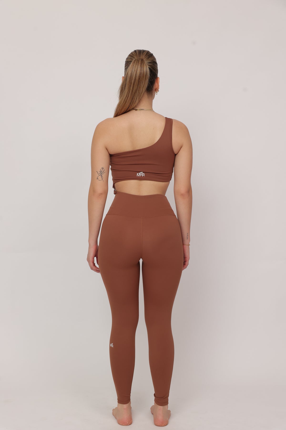 דגם ניב - טופ כתף אחת