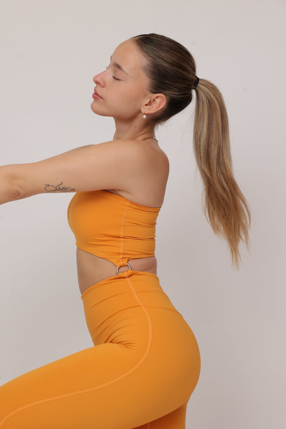 דגם ניב - טופ כתף אחת